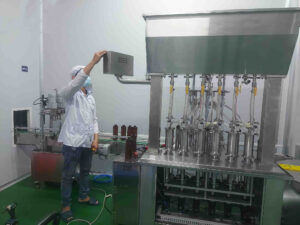 Dây chuyền máy chiết rót chất lỏng