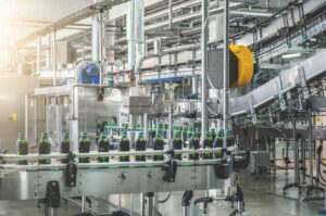 Hình dây chuyền máy phóng nhãn và co màng.