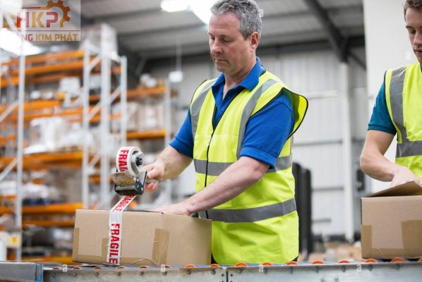 Hình ảnh dán thùng Carton thủ công
